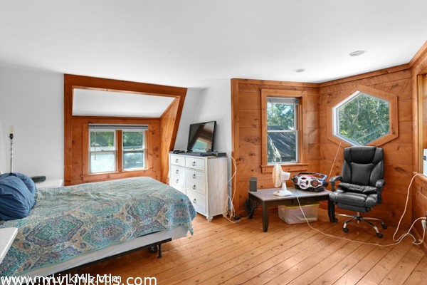 Min house primary bedroom