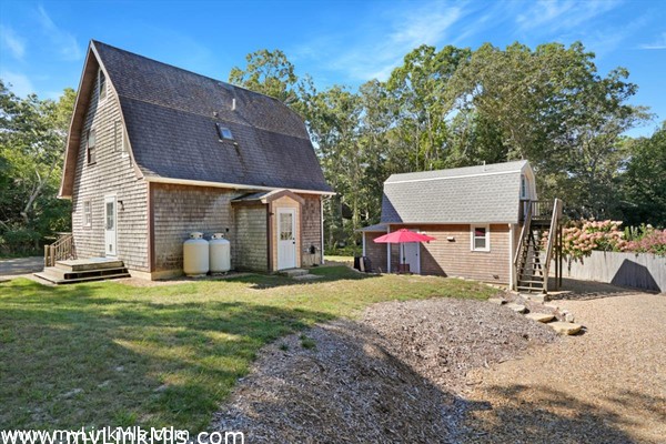 Cottage private entrance and parking