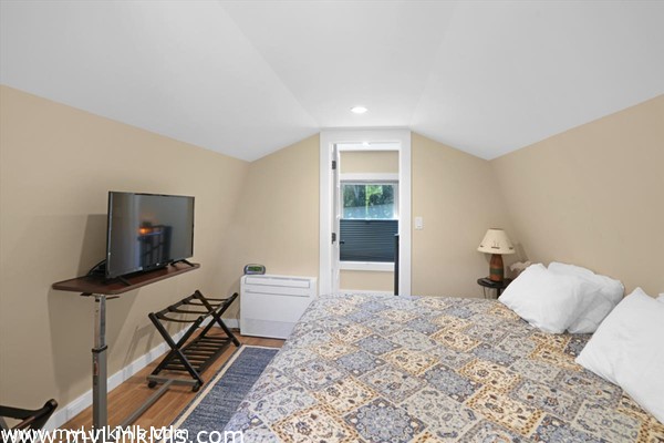 Cottage bedroom