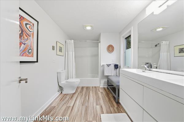 1st floor primary suite with full bath