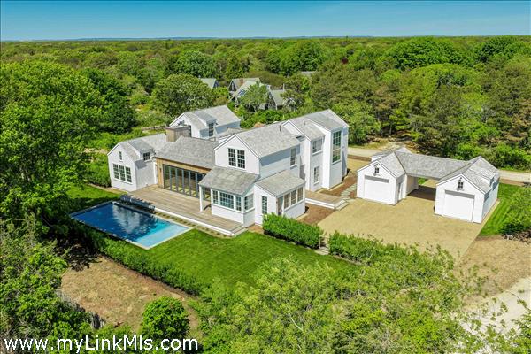 2 Lexington Avenue, Edgartown