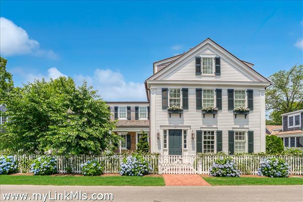 56 North Summer Street, Edgartown