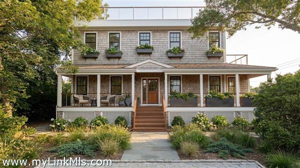 31 Temahigan Avenue, Oak Bluffs