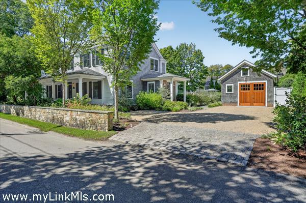 96 South Summer Street, Edgartown