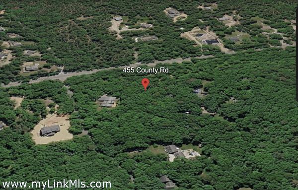 455 County Road, Oak Bluffs