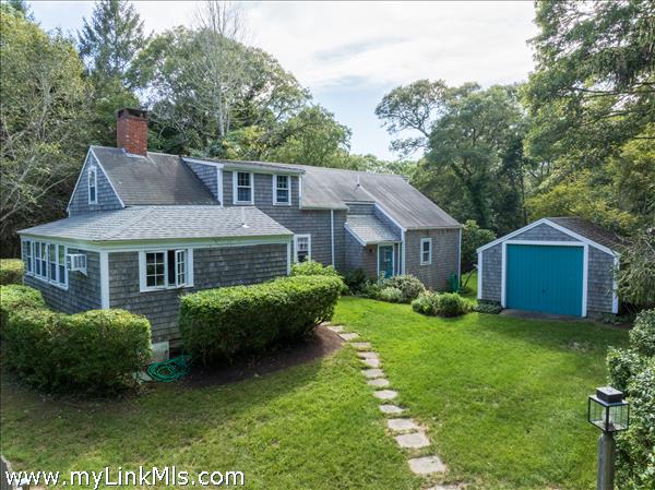 487 Lamberts Cove Road, West Tisbury