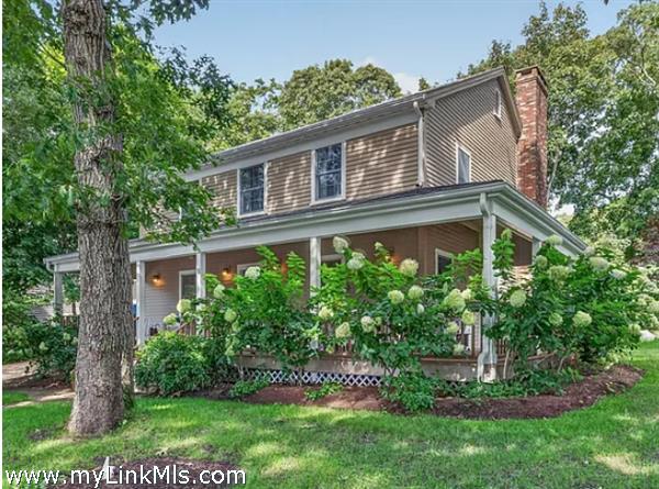 61 Canonicus Avenue, Oak Bluffs