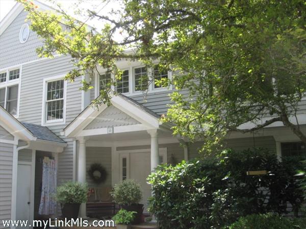 122 Cove Road, Unit 11, Vineyard Haven