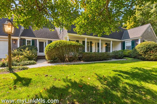 78 Plantingfield Way, Edgartown