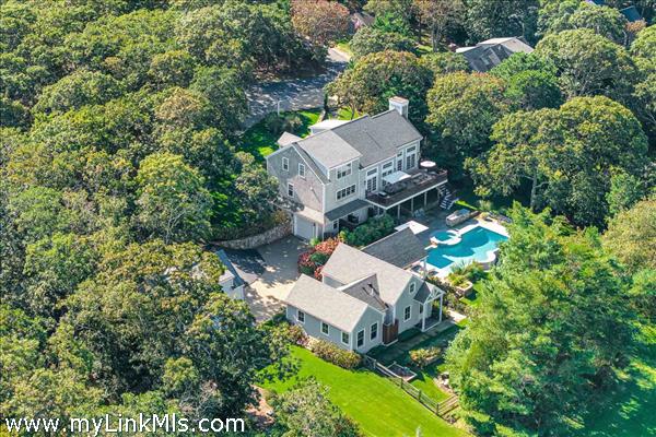 29 Llewellyn Way, Edgartown