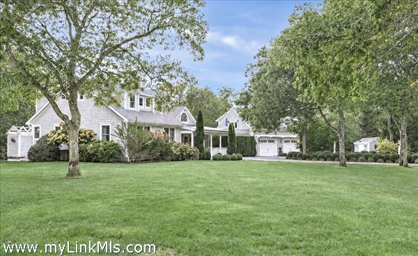 6 Hollow Way, Edgartown