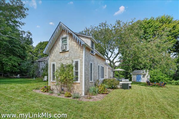 4 Beryl Way, Oak Bluffs