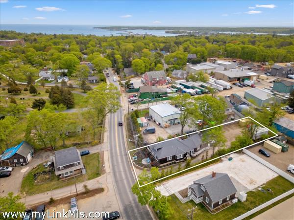 322 State Road, Vineyard Haven