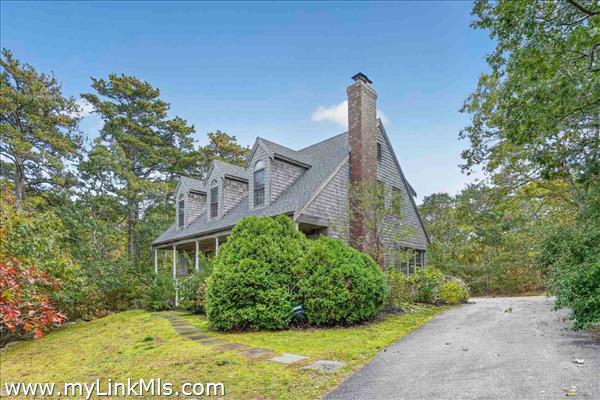 38 Meadow View Road, Oak Bluffs
